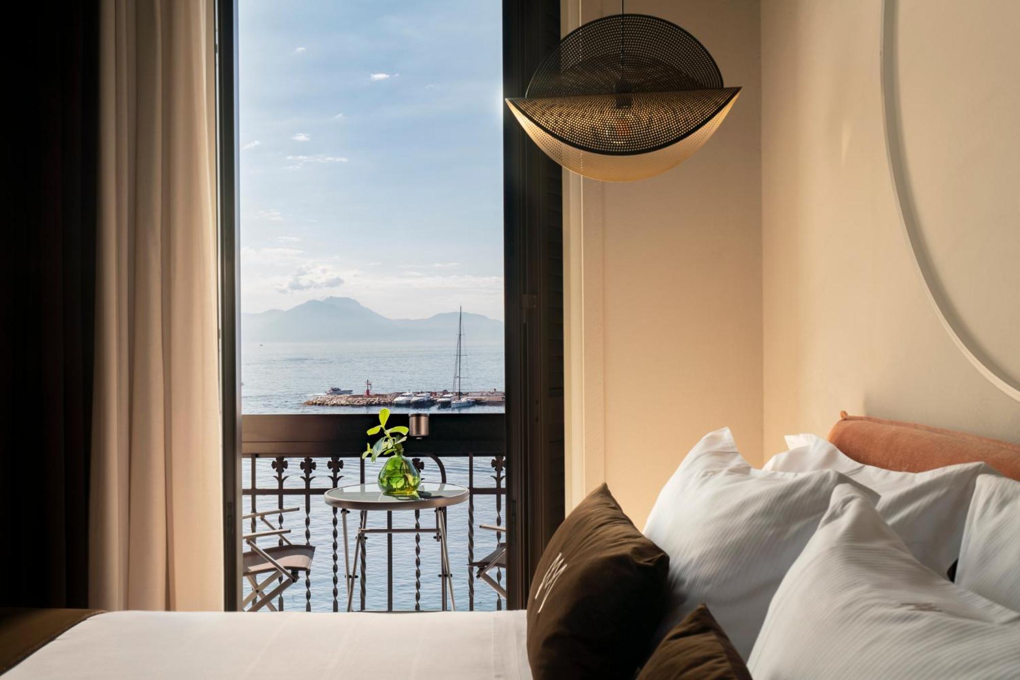 Demetra Luxury Suites Неаполь Экстерьер фото