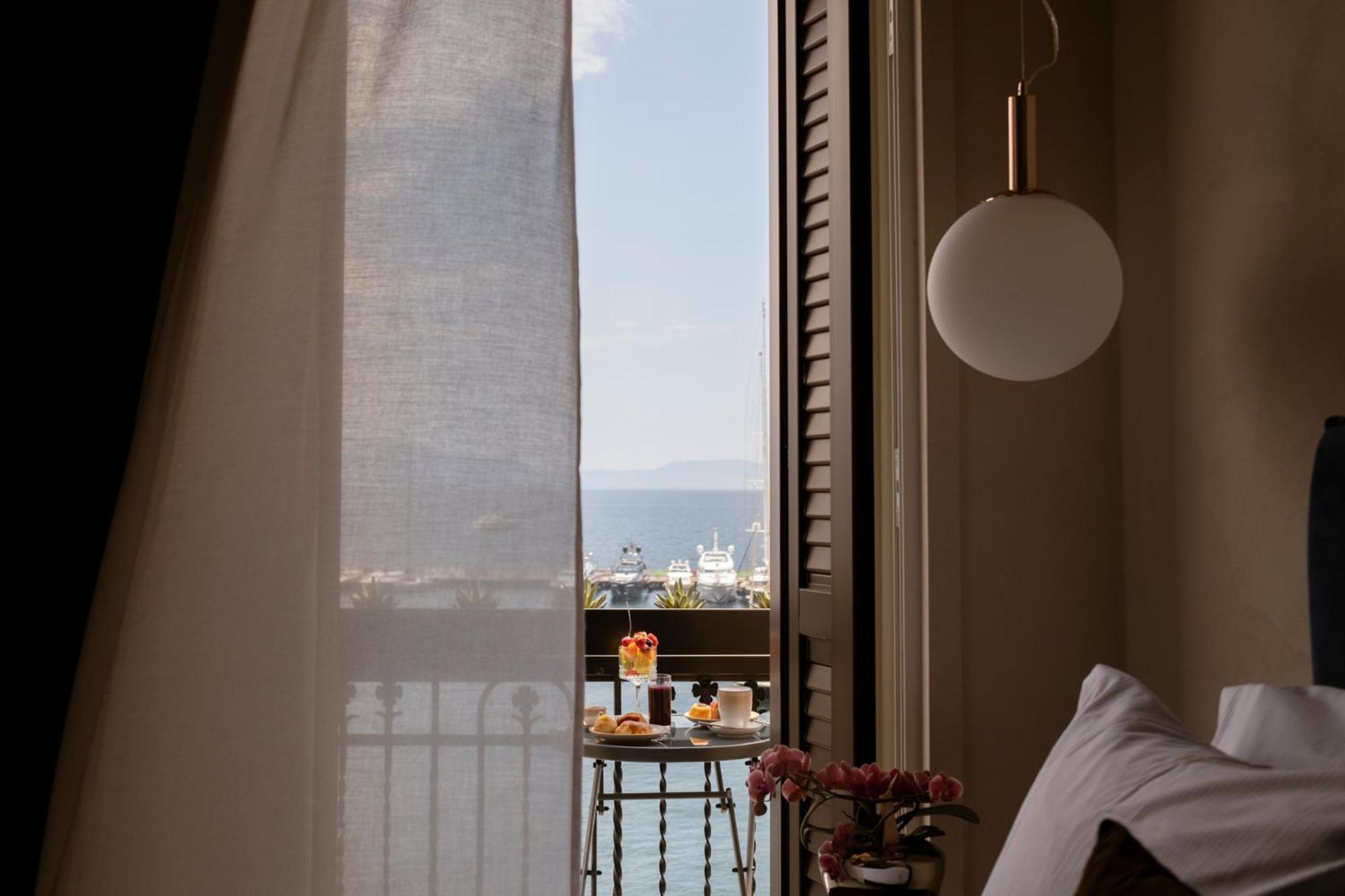Demetra Luxury Suites Неаполь Экстерьер фото